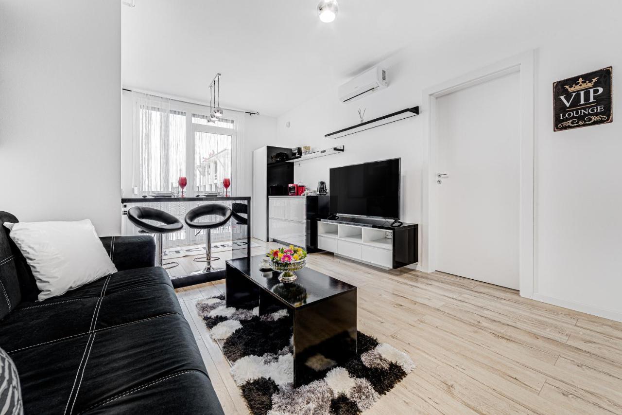 شقة Ari Cinema Apartament With 2M Videoproiector أراد المظهر الخارجي الصورة
