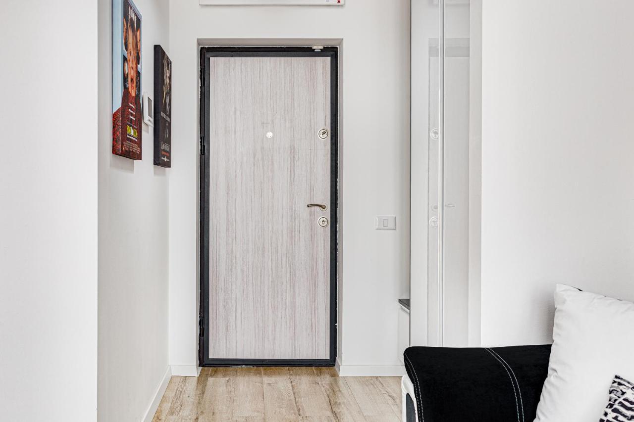 شقة Ari Cinema Apartament With 2M Videoproiector أراد المظهر الخارجي الصورة